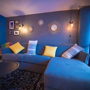 https://superbe-appt-lac-pied-des-pistes-4-p-ensoleill.hotels-rhonealpes.com