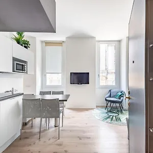 https://amazing-flat-in-duomo-by-easylife.it-lombardy.com