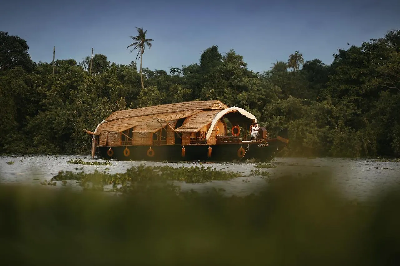 Coconut Lagoon Kumarakom - A Cgh Earth Experience Resort